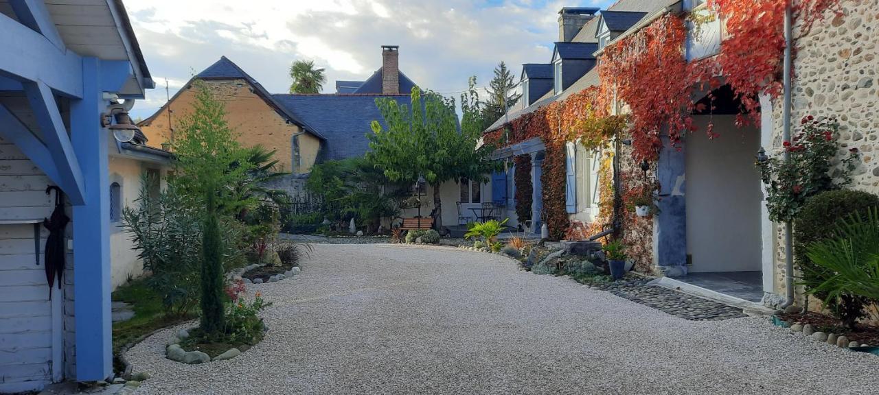 Ossun La Ferme Aux Fleurs B&B 외부 사진